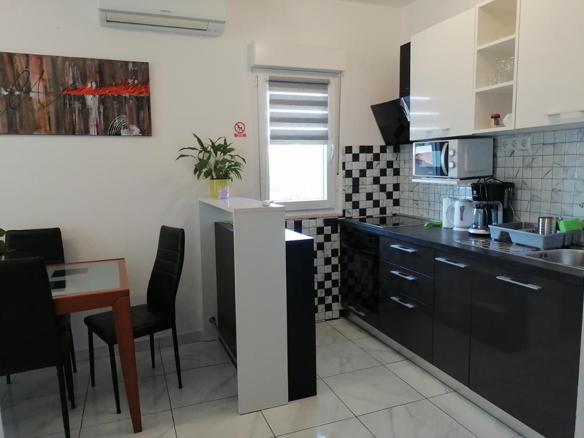 Apartment Lavanda Nova Ražanj Eksteriør bilde