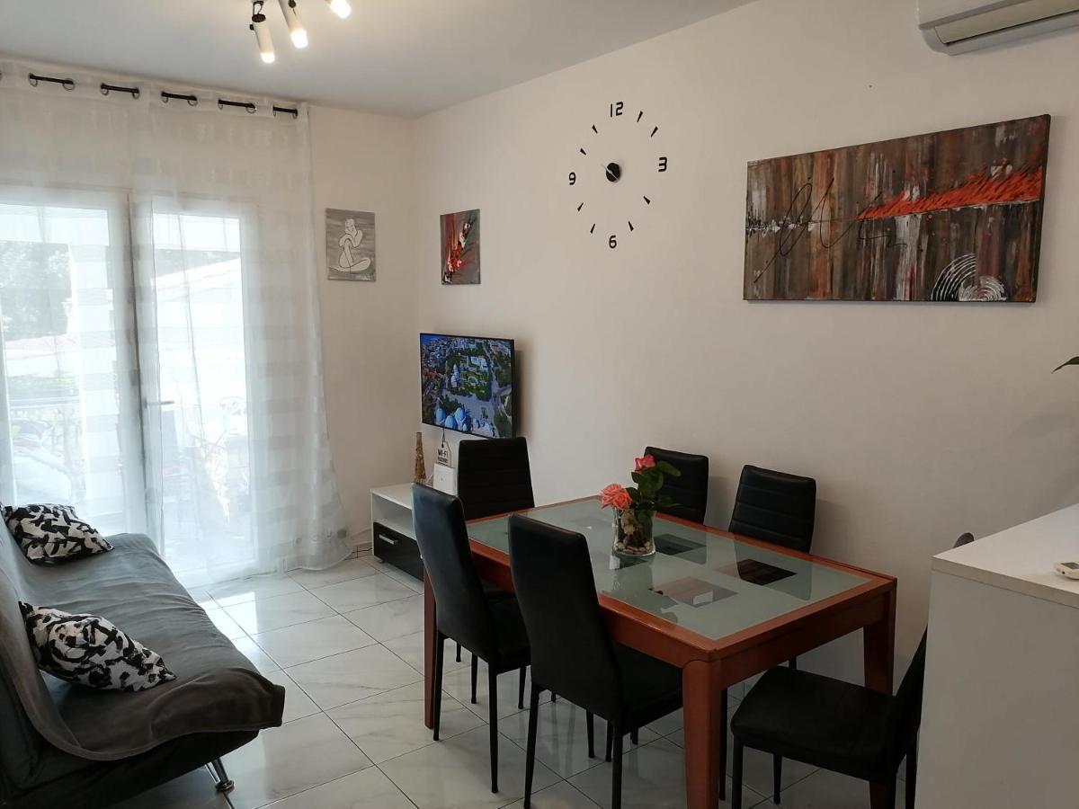 Apartment Lavanda Nova Ražanj Eksteriør bilde