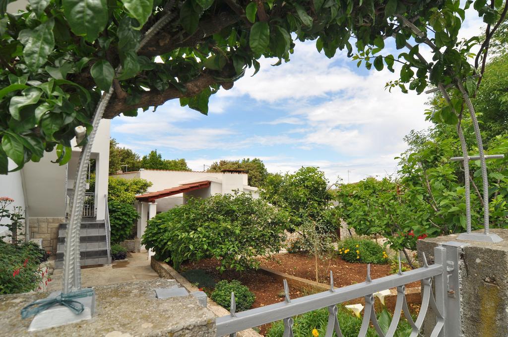 Apartment Lavanda Nova Ražanj Eksteriør bilde